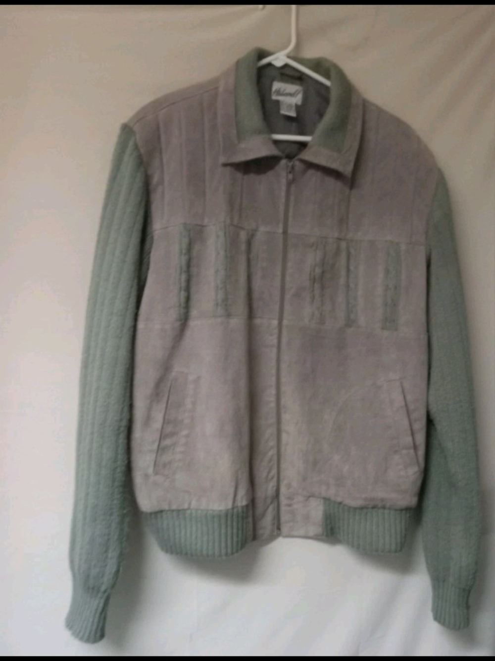 Haband Pale Sage & Light Taupe Jacket Interior Detail